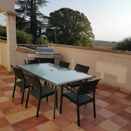Des Chenevieres Villa *